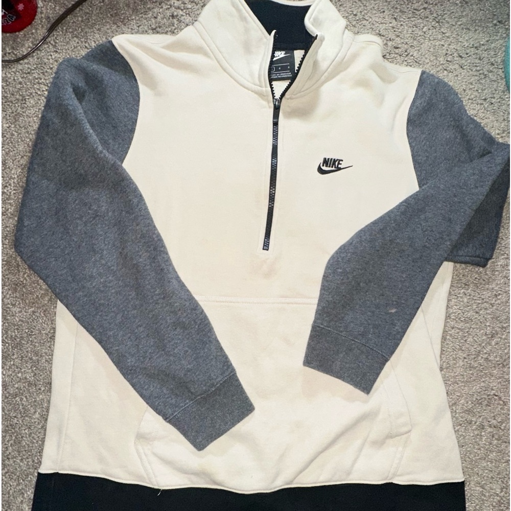 ⚡️Nike 1/2 zip pullover, size L⚡️